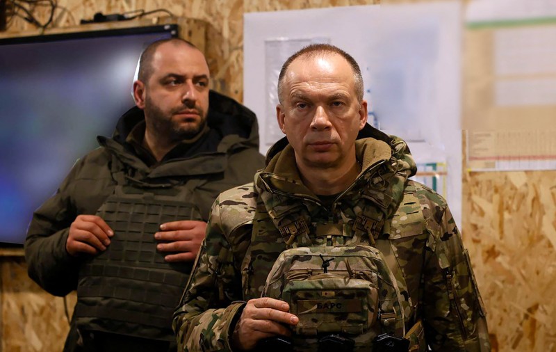 „Apărarea noastră a fost compromisă”. Generalul Sîrskîi admite avantajul copleșitor în armament al rușilor pe linia frontului: „Șase la unu”
