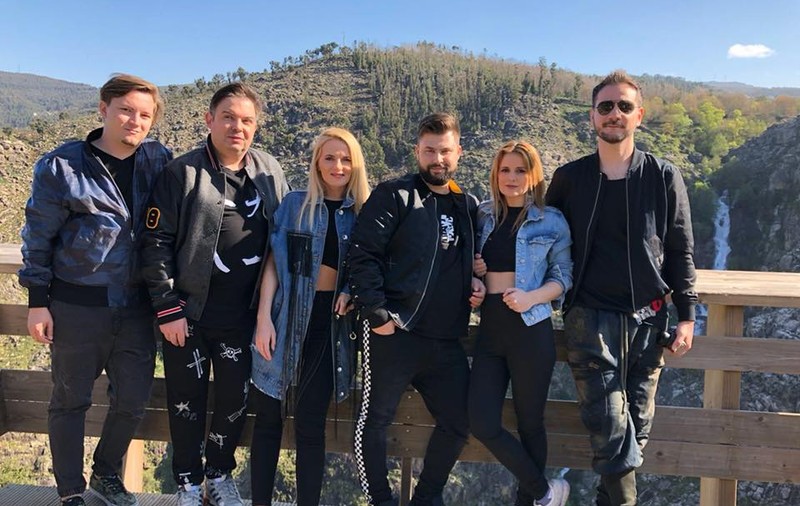 VIDEO EXCLUSIV/ The Humans a pregătit un show special pentru finala Eurovision 2018. „Avem ținute, avem o mică coregrafie și avem și artificii”