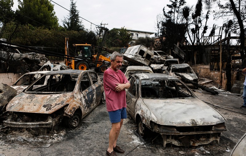 Doliu în Grecia, după incendiile soldate cu cel puțin 85 de morți și 187 de răniți. Aproximativ 100 de persoane sunt date dispărute / FOTO