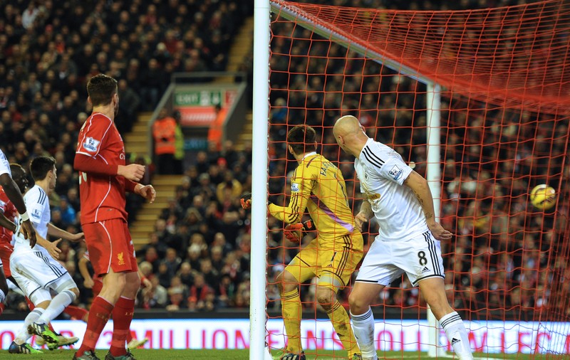 Liverpool a zdrobit-o pe Swansea în ultimul meci al anului din Premier League / VIDEO