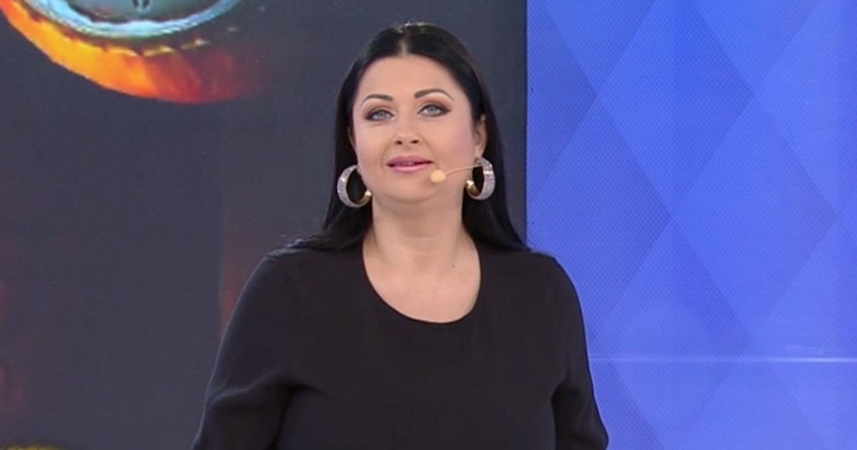 Cât de mare e burtica de gravidă a Gabrielei Cristea