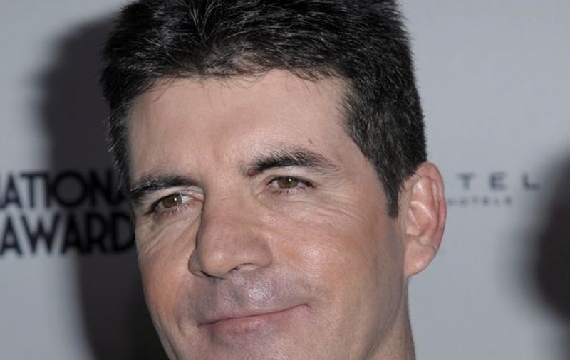 Simon Cowell va fi tătic, iar viitoarea mămică este soţia unui amic de-al juratului