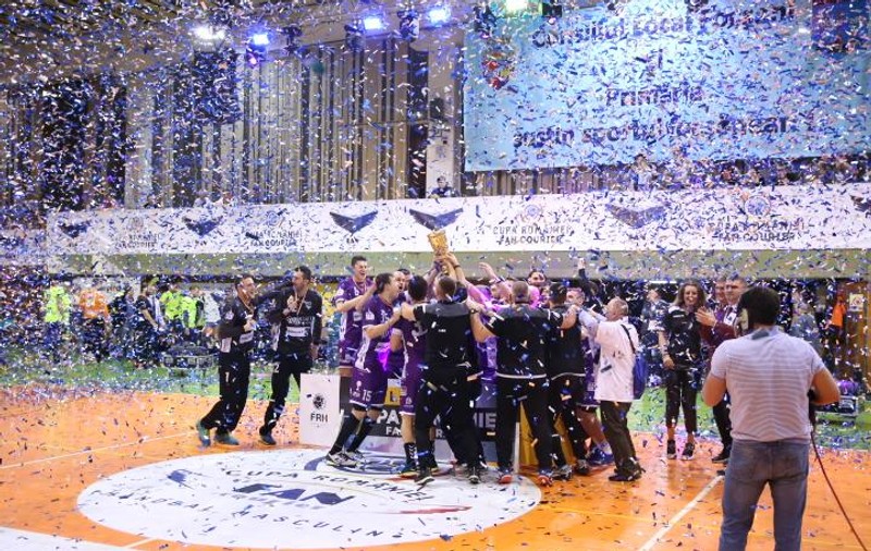 Final 4 Cupa României la handbal masculin. Poli Timișora a trecut de Steaua și a cucerit trofeul. Dinamo a luat bronzul