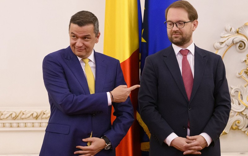 „Cadoul” de ziua lui Grindeanu făcut de opoziție: moțiunea de cenzură ca să scape de Bolojan și de „progresiștii” USR
