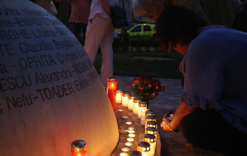 De ce şi-a luat viaţa tânărul supravieţuitor al incendiului din Colectiv. Psihologia unei sinucideri învăluite în mare mister