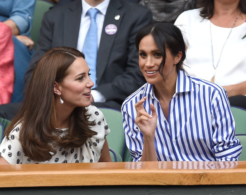 Motivul pentru Meghan Markle și Kate Middleton poartă poșetele în mâna stângă | FOTO