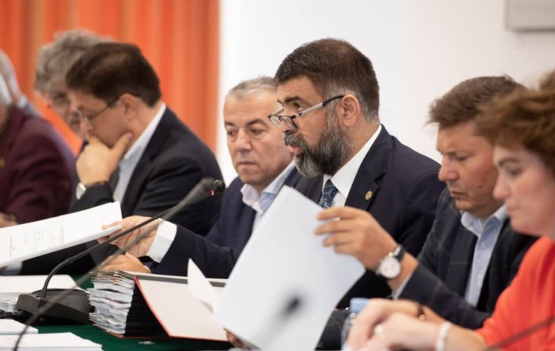 Cei care provoacă accidente rutiere mortale, aflându-se sub influenţa alcoolului sau a drogurilor, nu mai pot beneficia de suspendarea pedepsei. Proiect PSD, depus în Parlament