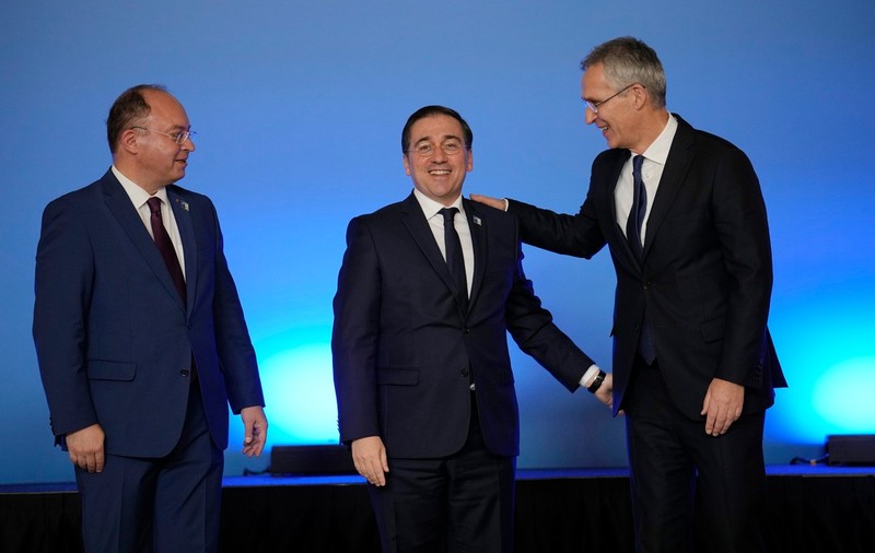 Şeful diplomaţiei spaniole, Jose Manuel Albares, pozitiv la COVID-19 după reuniunea NATO de la București