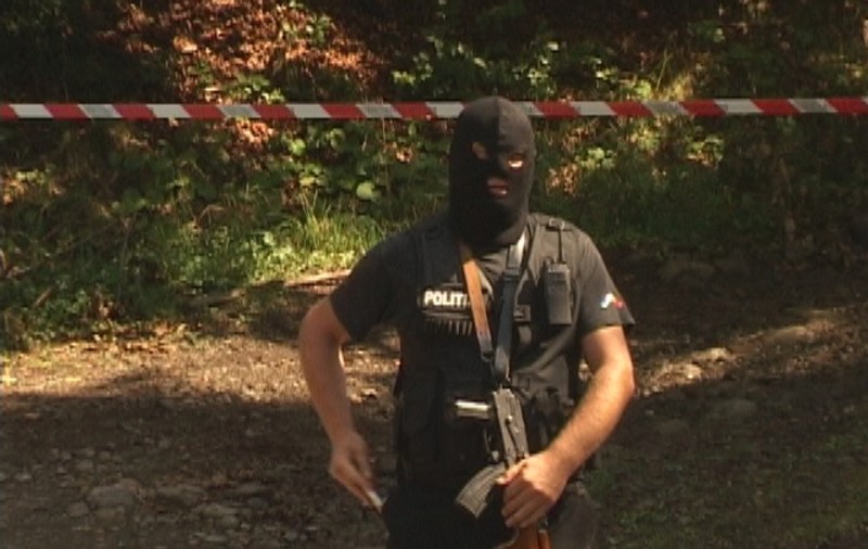 Căutaţi în peşteri şi la stânele din munţi