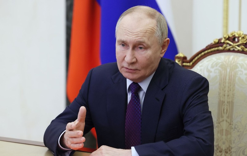 Ce răspunsuri așteaptă Vladimir Putin ca să ordone apoi încetarea focului în Ucraina: „Aceste întrebări sunt în aer”