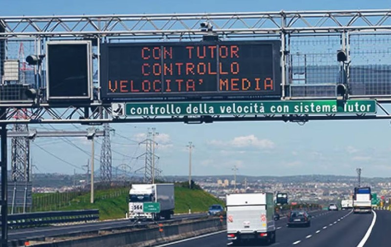 Radarul Tutor 3.0 acoperă 1800 de kilometri de autostradă și va deveni coșmarul șoferilor din Italia