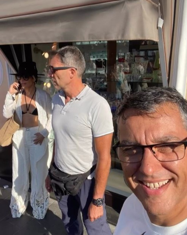 Cristi Brancu s-a întâlnit cu Jennifer Lopez în Capri. Fotografia pe care și-a făcut-o alături de vedeta internațională