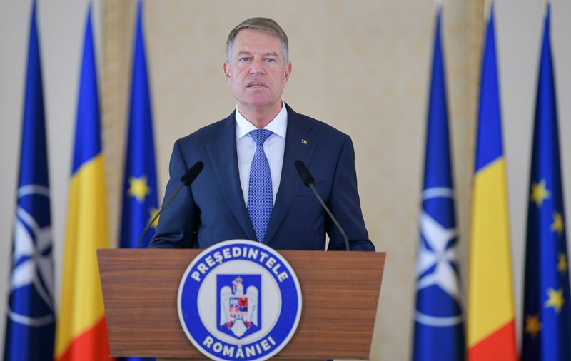 Legea care pedepsește incitarea la violenţă sau discriminare din cauza „opiniei ori apartenenţei politice”, promulgată de Klaus Iohannis
