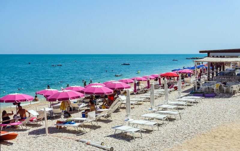INTERVIU | Ce spune un secretar de stat din Turism despre recuperarea banilor pe vacanțele plătite înainte de epidemie: ”Reprogramați-vă sejururile”