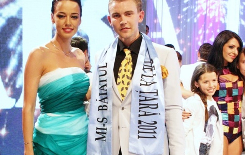 Andreea Raicu își vinde rochia de divă pentru o cauză nobilă