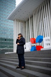 Laura Codruța Kövesi în fața Philarmonie din Luxemburg. Foto: Mihai Alexandru Fulga - Parchetul European