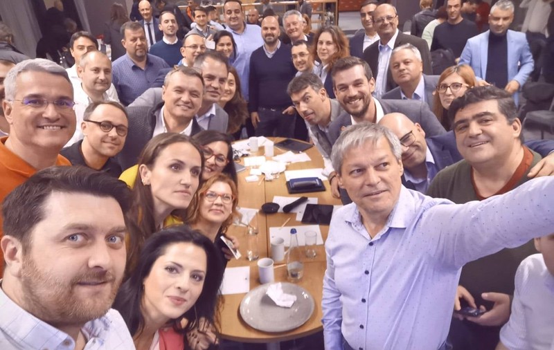 UPDATE | Convenția Națională PLUS l-a ales pe Dacian Cioloș președinte al partidului. Fostul premier a fost unicul candidat