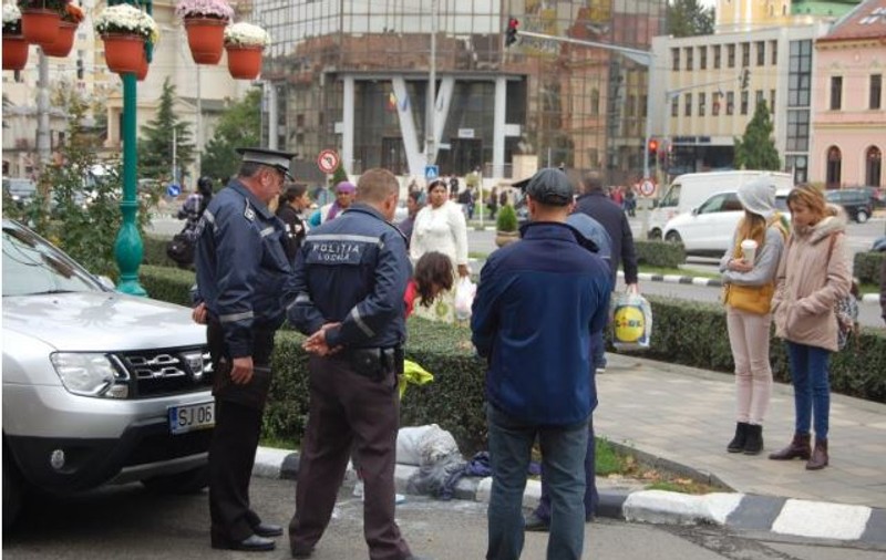 Un bărbat și-a dat foc în Primăria Zalău, în semn de protest. Soția acestuia a asistat la gestul extrem