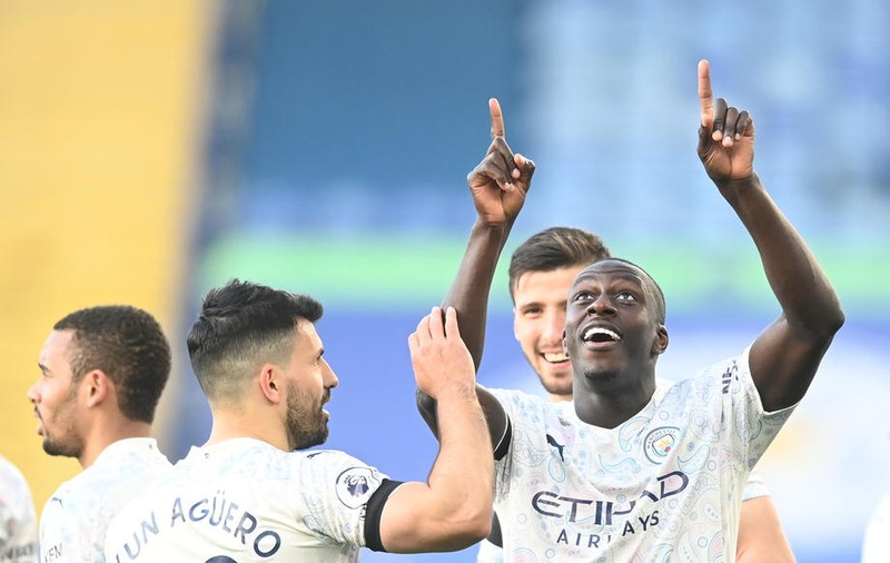 Fotbalistul Benjamin Mendy, acuzat de şapte violuri şi o agresiune sexuală, a fost eliberat pe cauţiune