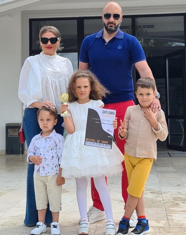Cine e bona copiilor Mirelei Vaida. Vedeta a fost atentă când a ales-o: „Era important să fie din aceeași țărână, ca să vorbim aceeași limbă”