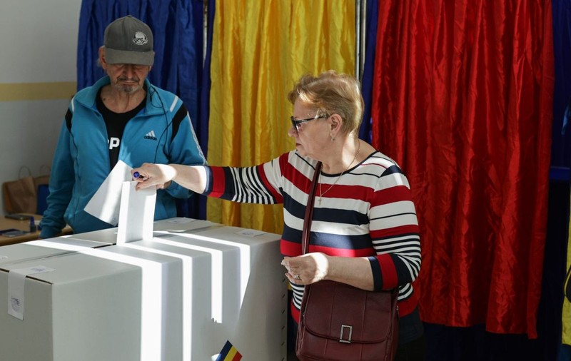 Un oficial american laudă procesul electoral din România: „Nu doar că a respectat, ci în multe privințe a depășit standardele democratice internaționale”