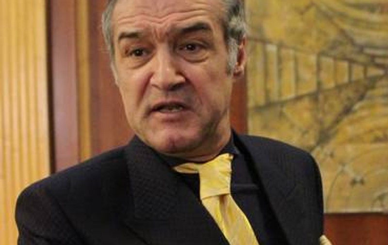 Lege specială pentru Adrian Năstase. Vezi ce pregătesc parlamentarii pentru fostul premier