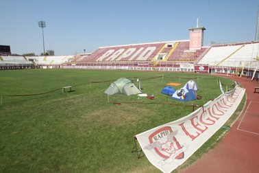 Tribuna a II-a a stadionului ”Valentin Stănescu” FOTO: Vlad Chirea (Libertatea)