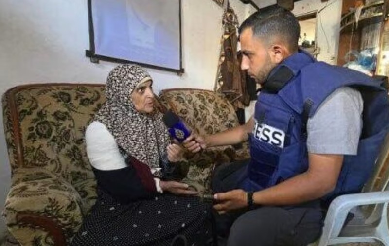 „L-au pus pe mine!”. Al Jazeera difuzează un clip „cu un câine al armatei israeliene care atacă o palestiniancă”, IDF spune că animalul fusese răpit de Hamas