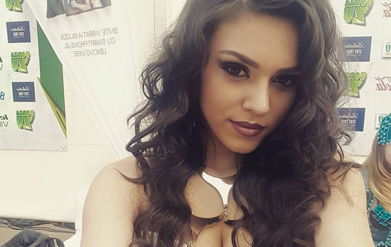 Fiica lui Adi Minune, ţinută de zile mari la Forza ZU! Cum s-a îmbrăcat adolescenta la concerul de la Sibiu