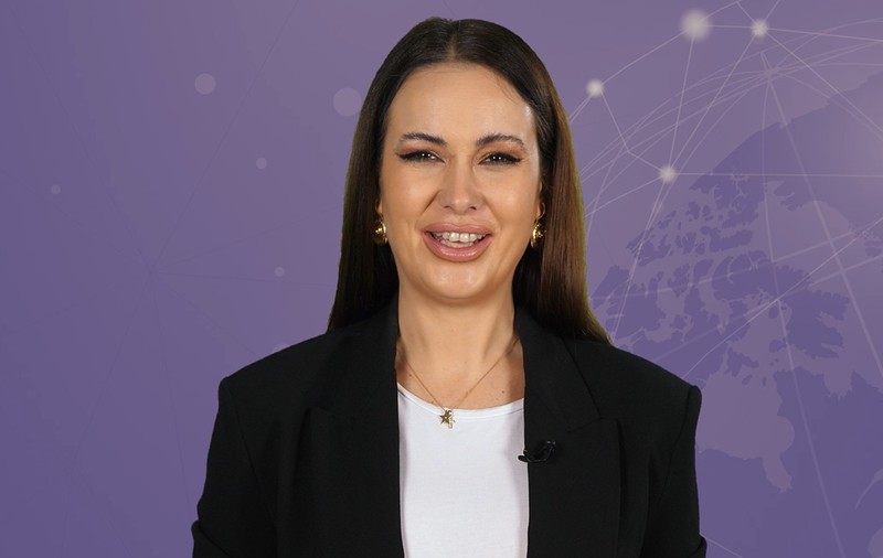 5 știri by Libertatea - Monden. Anna Lesko, dezbrăcată în zăpadă și Andreea Bălan revine la TV