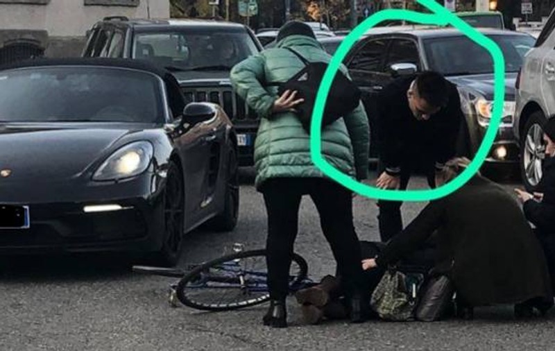 Lautaro Martinez a dat peste o biciclistă în centrul orașului Milano