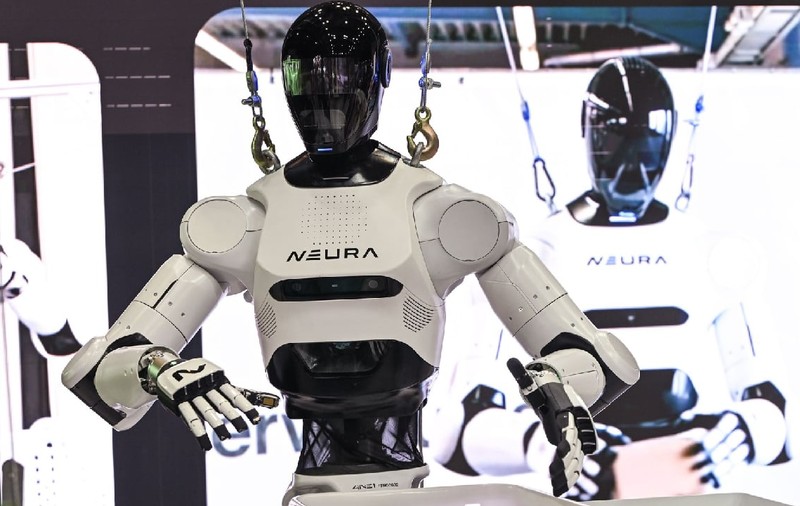 Nemții deschid o „școală profesională” pentru roboții umanoizi. Oamenii vor fi profesorii