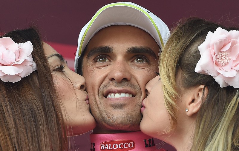Alberto Contador a îmbrăcat tricoul roz în Il Giro