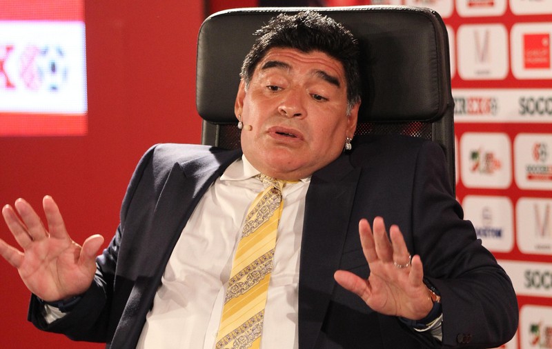 Maradona îl face praf, din nou, pe Messi: ^”Cei care spun că trebuie protejat să mă pupe-n fund!”
