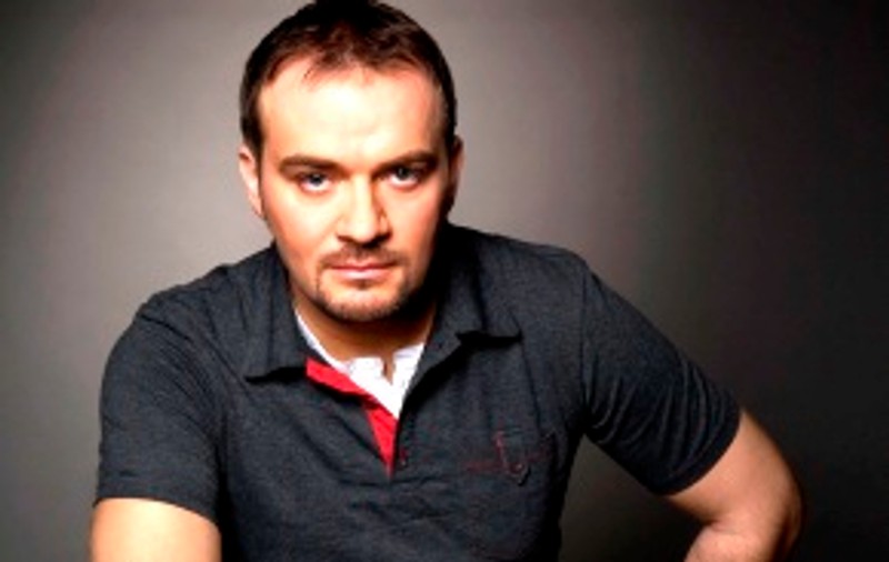 Tony Tomas lansează primul album în România