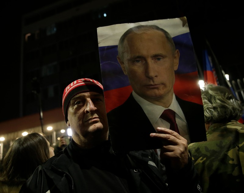 Protest în favoarea războiului lui Putin, în Belgrad. Mii de sârbi proruși au ieșit aseară în stradă