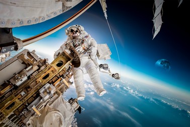 Construcţia ISS a demarat în 1998