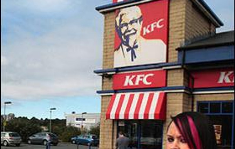 Amendată pentru că a stat prea mult la KFC