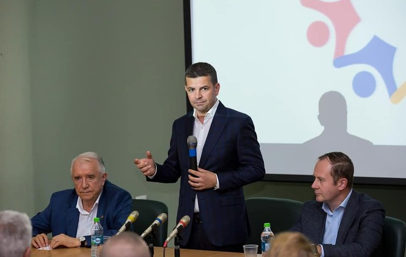 Daniel Constantin îşi anunţă demisia din Pro România. Surse: Ar putea merge la PNL, împreună cu Sorin Cîmpeanu