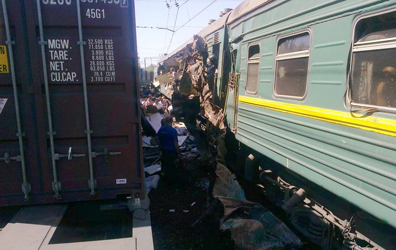 UPDATE | ACCIDENT feroviar în apropiere de Moscova după ce un tren de pasageri şi un marfar s-au ciocnit | CINCI MOLDOVENI AU MURIT VIDEO