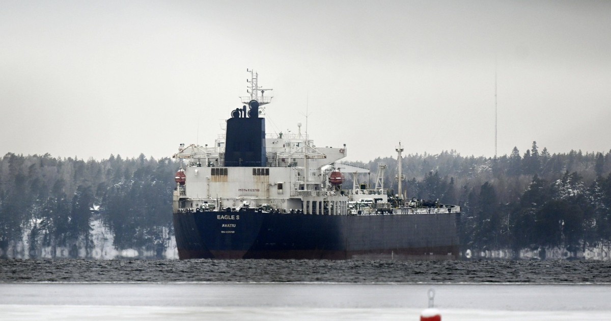 Petrolierul Eagle S, sub sechestrul Finlandei Foto: Profimedia