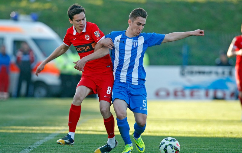 A venit Moș Crăciun: Bogdan Vătăjelu s-a transferat la Sparta Praga!