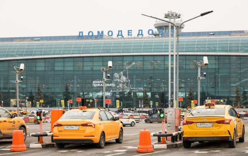 Un miliardar rus a rămas fără al doilea cel mai mare aeroport din Moscova, Domededovo, naționalizat de procuratura rusă