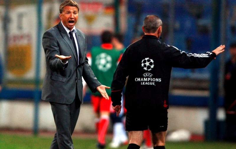 “Bursucul” isteric - Dan Petrescu a fost din nou amendat în Rusia