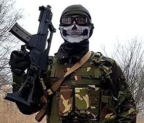 În februarie 2019, judecătorul Bogdan Mihai Dumitru a sărbătorit numirea în fruntea Secţiei Penale publicând această poză cu el | Sursa foto: Facebook
