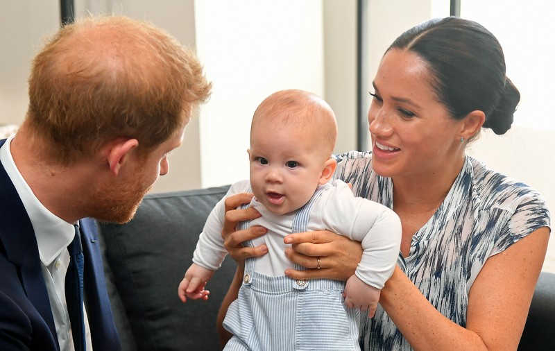 Titlul primit de copiii prințului Harry și ai lui Meghan Markle după moartea reginei Elisabeta a II-a