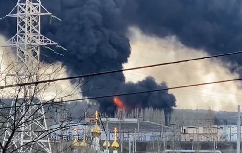 VIDEO | Coloane de fum în orașul-port Odesa, după un atac cu rachete. Care a fost ținta