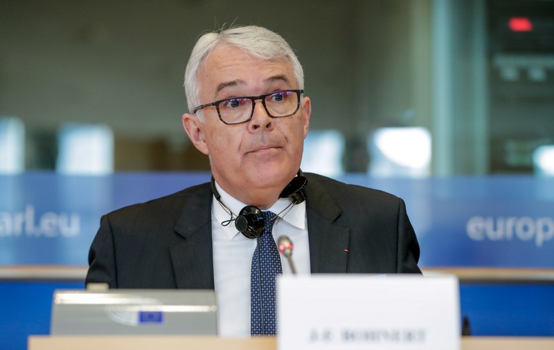 Răspunsul candidatului francez la Parchetul European, la întrebarea unui europarlamentar român dacă ar colabora cu serviciile secrete. "Acestea nu sunt un interlocutor privilegiat"