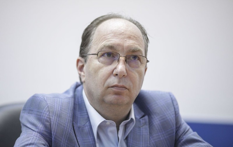 EXCLUSIV | Plângeri penale și dialoguri cu medici-șefi la cel mai mare spital românesc. “Auzi, tu de ce porți mască?”. “Să mă protejez”. “Măștile sunt destinate doar celor răciți”
