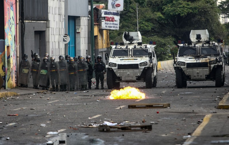 Criza din Venezuela | Mii de soldați au fost desfășurați în estul țării pentru a pune capăt jafurilor